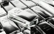 Giá bạc trong nước trái chiều, thế giới giảm 0,95%