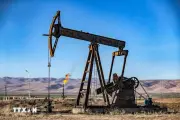 Giá dầu lao dốc cuối tuần khi kỳ vọng về thỏa thuận Mỹ-Iran gia tăng