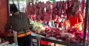 Giá thịt heo giảm nhẹ nhưng vẫn cao, dự báo hạ nhiệt khi nghỉ hè