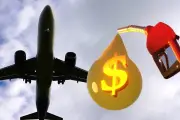 Giá vé máy bay tăng cao, bí quyết du lịch hè siêu tiết kiệm