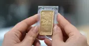 Giá vàng giảm ngày thứ ba liên tiếp, vàng miếng SJC mất nửa triệu