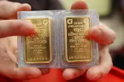 Giá vàng nhẫn và SJC cùng giao dịch ở ngưỡng 143,8 triệu đồng