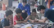 Gia sư áo xanh đưa STEM và kỹ năng sống vào lớp học tình thương