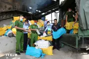 Hà Nội chuyển hồ sơ vụ tăng trữ hơn 8.200 bao thuốc lá nhập lậu sang công an