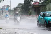 Hà Nội: Mưa to cục bộ, nhiệt độ giảm sâu do không khí lạnh