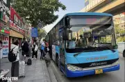 Hà Nội miễn phí vé xe buýt một năm cho người dân từ Vành đai 1