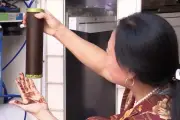 Hà Nội yêu cầu làm rõ vụ hàng vạn dân dùng nước vàng đục, nhiều cặn bẩn