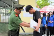 Hà Tĩnh trang bị máy quét an ninh cầm tay tại 35 điểm thi tốt nghiệp THPT