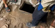 Hai công nhân tử vong vì ngạt khí khi thi công hố ga tại Hà Nội
