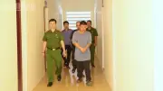 Hai đối tượng giả danh phóng viên tống tiền cảnh sát giao thông bị khởi tố