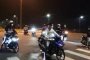 Hai nhóm thanh thiếu niên mang hung khí hỗn chiến trên đường quê Ninh Bình