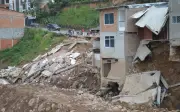 Hai trận động đất 7.2 và 7.5 độ richter rung chuyển Venezuela, 188 người chết