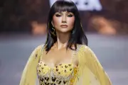H'Hen Niê và Quỳnh Châu trở lại sàn diễn sau sinh tại Tuần lễ Thời trang