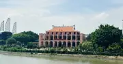 Hiện vật quý về Bác Hồ: Từ viên gạch sưởi ấm đến bộ sưu tập tem thư