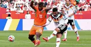 HLV Bờ Biển Ngà chỉ trích Đức thiếu fair-play, gợi nhớ Supachok