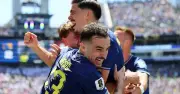 HLV Scotland bỏ họp báo vì thua Brazil, Bosnia giành vé lịch sử