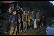 Hơn 100 cảnh sát đột kích ổ nhóm ma túy trên núi tại Lào Cai