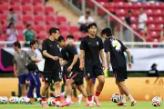 Hàn Quốc 0-0 CH Séc (hiệp 1): Son Heung Min đá chính, trận cầu hấp dẫn