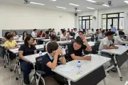 Hàng nghìn thí sinh đổ về Quảng Ngãi thi chứng chỉ môi giới bất động sản