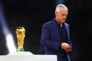 Hàng thủ Pháp tổn thất nặng: HLV Deschamps vắng mặt trận gặp Na Uy