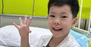 Hành trình 4 năm rưỡi tìm lại bàn tay cho bé trai dị tật ngón tay rơi
