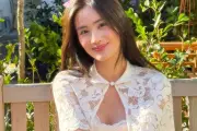 Hoa hậu Ý Nhi phủ nhận tin đồn được bạn trai 9 năm cầu hôn