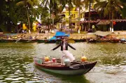 Hoa hậu Tiểu Vy quảng bá địa điểm check-in đẹp ở quê nhà Hội An