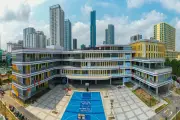 Hoàng Quán Chi dẫn đầu điểm chuẩn nhóm trường THPT mới tại Hà Nội