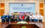 Huy Long mua 2.000 xe điện VinFast, hợp tác Green SM mở rộng vận tải xanh