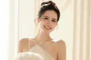 Huyền Lizzie tuổi 37: Mẹ đơn thân giàu có, xinh đẹp và gợi cảm