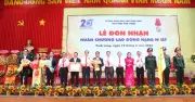 Đại học Trà Vinh nhận Huân chương Lao động hạng nhất kỷ niệm 25 năm thành lập