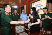 Đại tướng Nguyễn Trọng Nghĩa gặp mặt văn nghệ sĩ phía Nam năm 2026