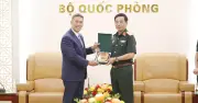 Đại tướng Phan Văn Giang chúc mừng tân Quyền Bộ trưởng Hải quân Mỹ Hùng Cao