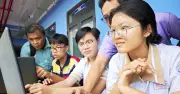 Điểm chuẩn lớp 10 TP.HCM tăng mạnh, tuyển sinh vượt chỉ tiêu