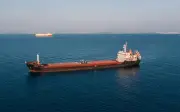 IMO tạm dừng hỗ trợ dẫn đường qua eo biển Hormuz sau vụ tấn công tàu