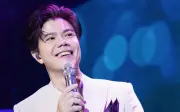 Đinh Mạnh Ninh: Nghệ sĩ Việt duy nhất từng hát nhạc World Cup