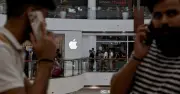 iPhone có phải là biện pháp ngừa thai? Báo cáo Mỹ chỉ ra mối liên hệ với tỷ lệ sinh giảm