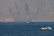 Iran cảnh báo lằn ranh đỏ tại eo biển Hormuz