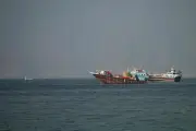 Iran và Oman lần đầu họp bàn về quản lý eo biển Hormuz