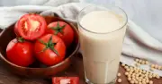 Điều kỳ diệu xảy ra sau 4 tuần bổ sung cà chua và đậu nành