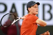 Jannik Sinner đối mặt nhiều nỗi lo trước thềm Wimbledon 2026