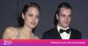 Jonny Lee Miller ở tuổi 53 gây chú ý với diện mạo mới bên con trai