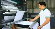 Kỹ sư 9x tạo lớp phủ mới ly giấy có thể phân hủy gần như hoàn toàn sau 6 tháng