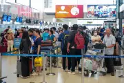 Khách bay tăng trưởng tốt, gia tăng số vụ UAV uy hiếp an toàn bay