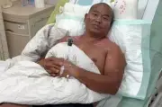 Khách Trung Quốc trôi biển 7 ngày, ăn 80 con cua sống và uống nước tiểu để sống sót