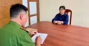 Khởi tố chủ sạp hải sản dùng vòi rửa xe tấn công người bán rau