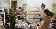 Khởi tố hai chủ cửa hàng giày dép vì kinh doanh hàng giả mạo nhãn hiệu