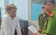 Khởi tố đối tượng dùng dao đe dọa đoàn thẩm định tài sản thế chấp