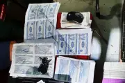 Khởi tố người đàn ông mang máy in làm tiền giả đi khắp nơi