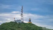 Khám phá ngọn hải đăng Phú Quý trên đỉnh núi Cấm hùng vĩ